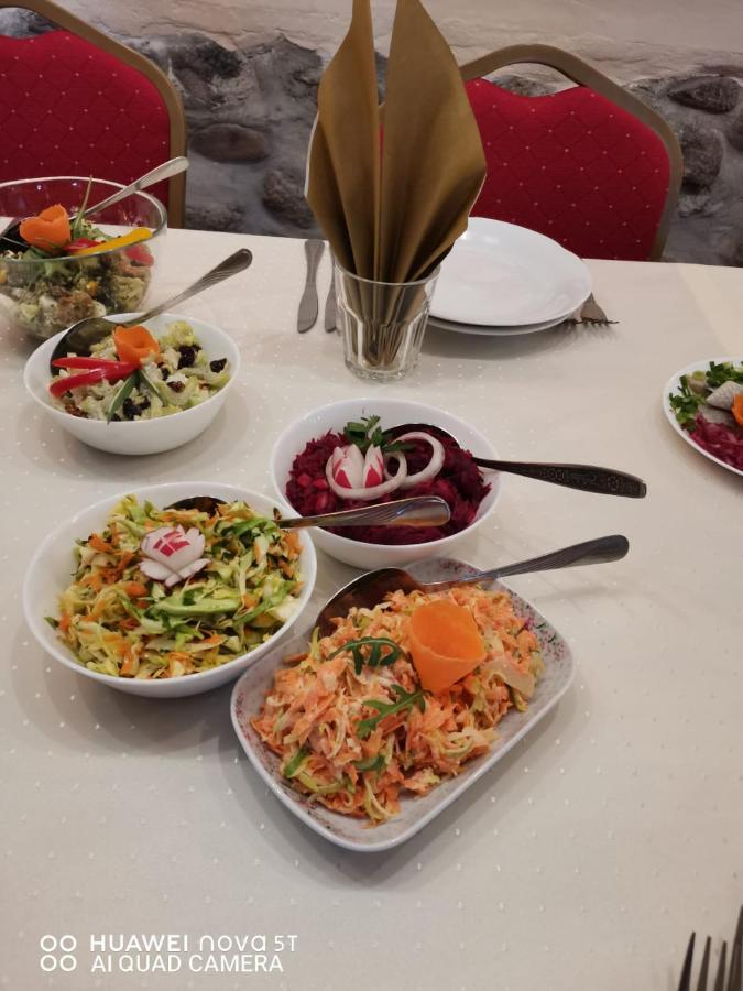 Zajazd Restauracja Machliny Ngoại thất bức ảnh